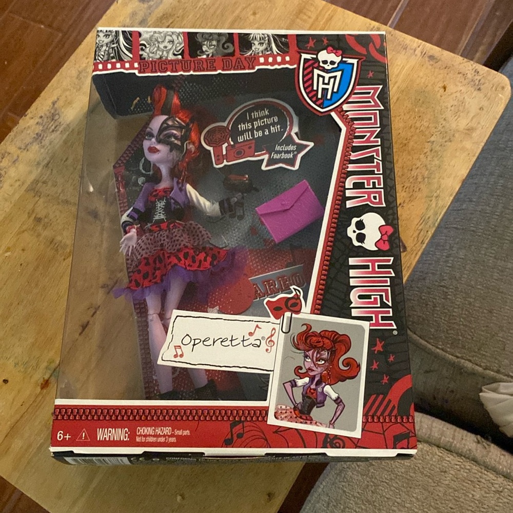 Monster High Picture Day Operetta